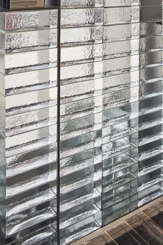 最新水晶，一段爱与陪伴的温馨旅程