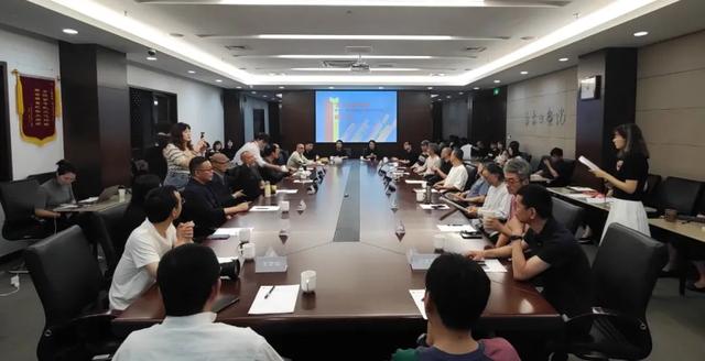 新奥正版免费资料大全,历史学_竞技版12.424