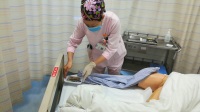 女性导尿步骤指南，最新真人演示视频教学